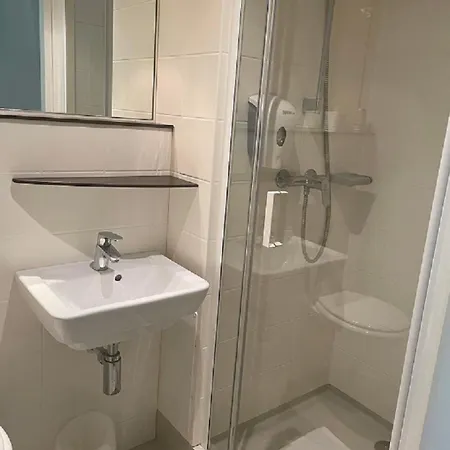 Kyriad Direct Arras - Saint-Laurent-Blangy - Parc Expo Hotel 2*