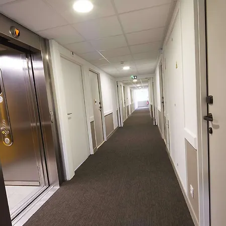 Kyriad Direct Arras - - Parc Expo Saint-Laurent-Blangy