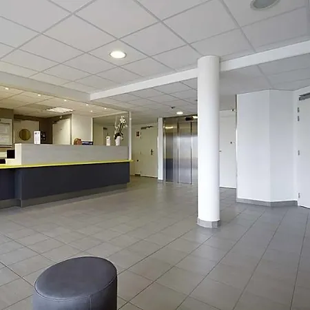 فندق Kyriad Eco - Arras Laurent Blangy Parc Expo 2*